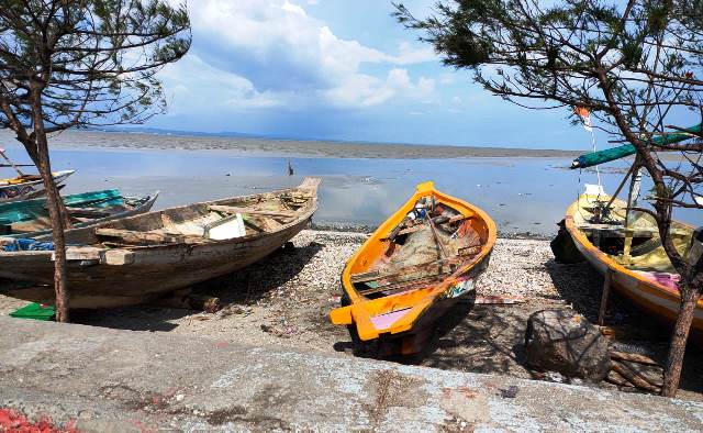 Pemkot Surabaya Gerak Cepat Bantu Perahu Nelayan yang Rusak Akibat Diterjang Gelombang Pasang