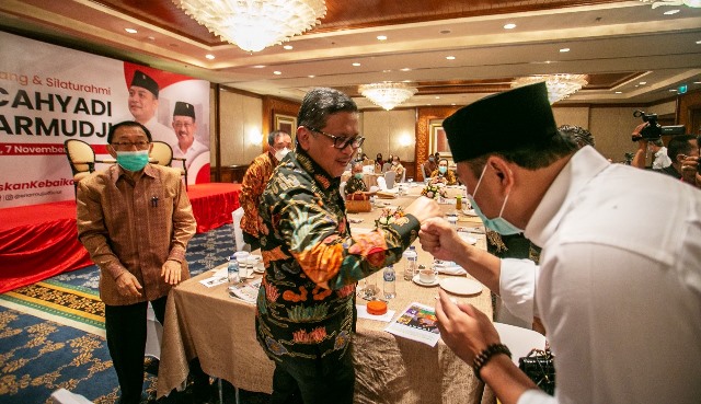 Bersama Eri-Armuji, Hasto Berdialog dengan Pengusaha Surabaya