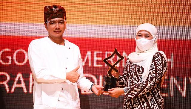Peduli Penyiaran, Pemprov Jawa Timur Menerima Penghargaan Komisi Penyiaran Indonesia