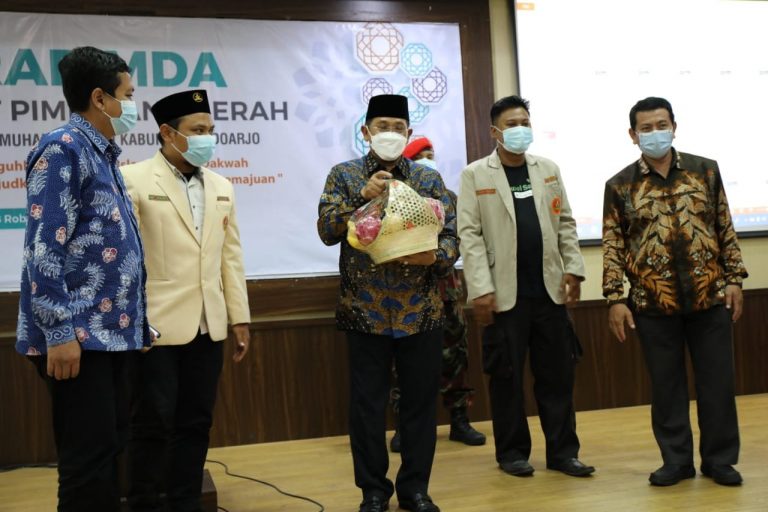Membuka Acara Rapimda Pemuda Muhammadiyah Sidoarjo, Ini Harapan dan Pesan Plt Bupati Hudiyono