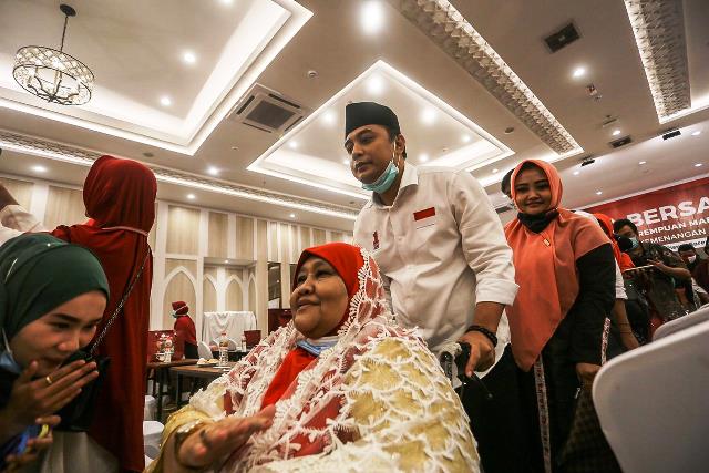 Dukung Paslon No 1, Tokoh Perempuan Madura di Surabaya: Satu hati, satu cinta, cinta Eri-Armudji
