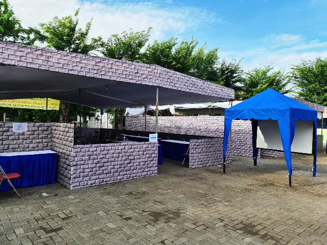 Unik! Warga Rungkut Surabaya Desain Bilik TPS dengan Motif Batu Bata