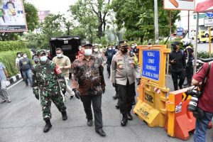 Akhir Tahun 2020, Forpimda Surabaya Gelar Apel Gabungan dan Pantau Pos Pengamanan
