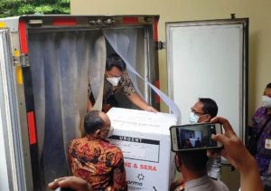 Dinas Kesehatan Sidoarjo Terima Kiriman Vaksin Sinovac Tahap Satu Sejumlah 4000