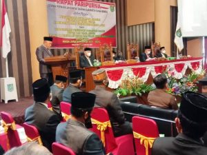 Pamit di Acara Paripurna DPRD Tanah Bumbu, Bupati Sudian Noor Sempat Teteskan Air Mata