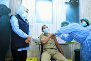 Gubernur Khofifah Apresiasi Klinik Vaksinasi RSUD Dr. Wahidin Sudiro Husodo Mojokerto