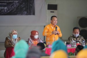 Hadiri Acara Silaturahmi di Kecamatan Kusan Hilir, Bupati Sudian Noor Ungkapkan Kata Perpisahan