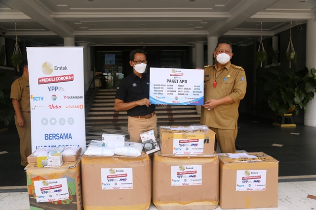 Dukungan Mengalir Tanpa Henti, Pemkot Surabaya Kembali Terima Bantuan Ratusan APD