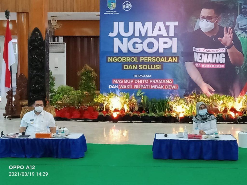 Serap Aspirasi Masyarakat, Mas Bup Dhito dan Wabup Dewi Gelar Acara Ngopi Bersama di Pendopo