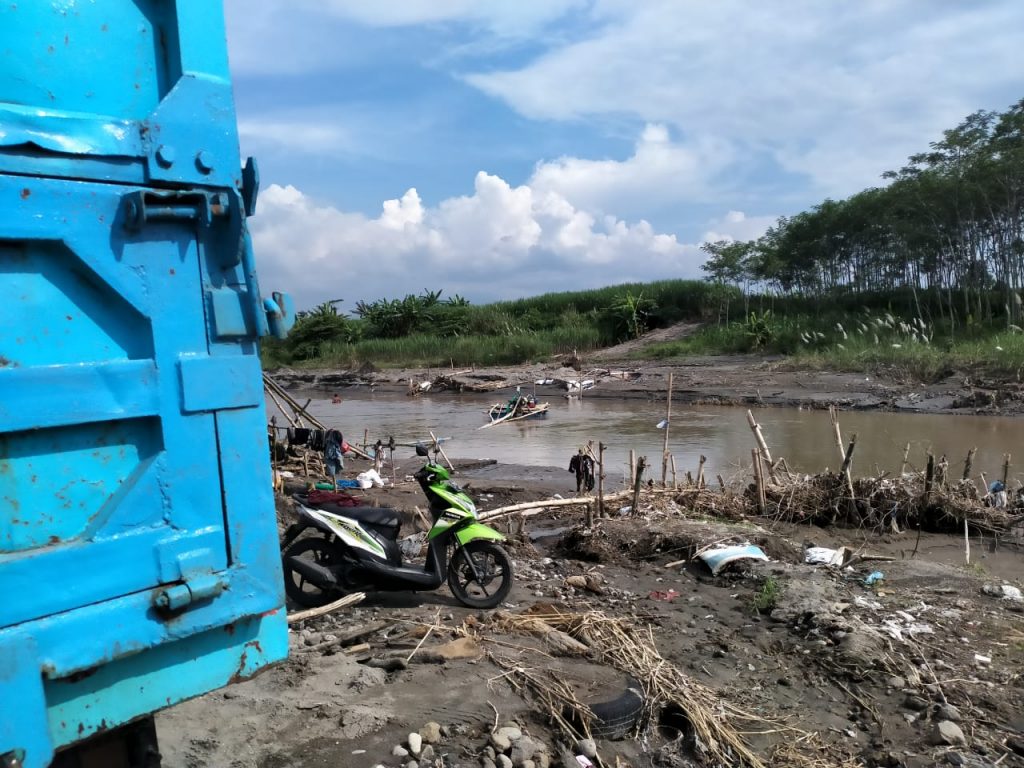 Kenapa Kegiatan Tambang Pasir Ilegal Masih Marak di Kabupaten Kediri? 