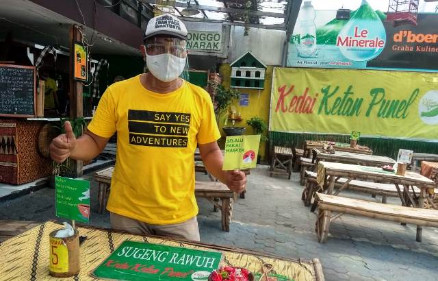 Berharap Segera Divaksin, Pelaku UMKM di Surabaya: Kami juga bagian dari pelayan publik