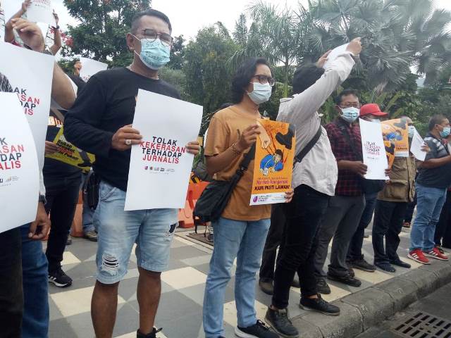 Jurnalis se-Surabaya Desak Polisi Usut Tuntas Kasus Kekerasan Terhadap Jurnalis Nurhadi