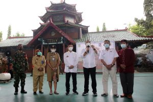 Pastikan 394 Ribu Warga Surabaya Sudah Divaksin, Cak Eri Tinjau di Masjid Cheng Ho hingga Tunjungan Plaza