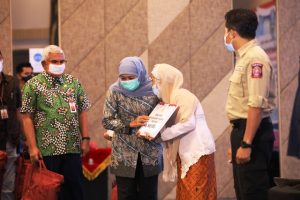 Gubernur Khofifah: Pemadanan dan Pemutakhiran Data Penerima Program Kesejahteraan Sosial Dimulai dari Tingkat Desa/Kelurahan