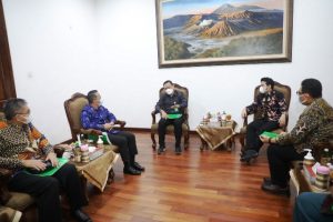 Wagub Emil Siap Dukung Optimalisasi Program Jaminan Sosial Ketenagakerjaan di Jatim