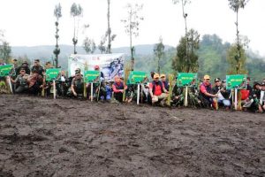 Hari Bumi Sedunia Urip Iku Gawe Urup, Jaga Bumi dengan Lestarikan Lingkungan