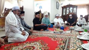 Ultah ke 67, Bupati Tanbu Zairullah Terima Kado Nasi Tumpeng dari Tim PJ 13