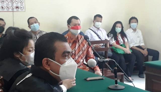 Majelis Hakim PN Surabaya Putus Bebas Terdakwa Ariel Topan Subagus