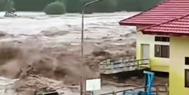 4 Kabupaten di NTT Diterjang Banjir Bandang, BNPB: Korban meninggal 68 orang