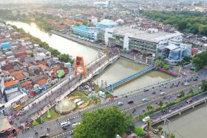 Gedung Parkir dan Terminal Intermoda Joyoboyo Wadahi Berbagai Angkutan Umum