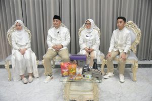 Begini Keseruan Open House Virtual Ala Wali Kota Eri Cahyadi dan Keluarga