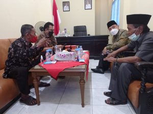 Terus Berkantor di Kelurahan, Wali Kota Eri Banyak Atasi Keluhan Warga