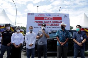 Meriahkan HJKS ke 728, Wali Kota Eri Buka Fogging Mobil Gratis