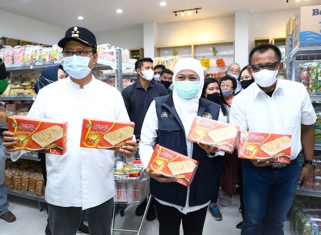 Pamerkan Produk Lokal Bipang Jangkar yang Melegenda, Gubernur Khofifah Pastikan Halal