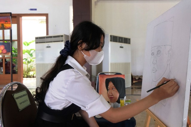 Peringati Hari Pendidikan Nasional 2021, Dispendik Surabaya Gelar Kegiatan Melukis On The Spot