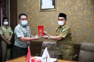 Lindungi Masyarakat, Pemkab Tanbu Lakukan MoU dengan BPB POM Banjarmasin