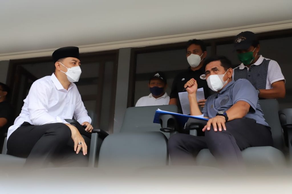 Pantau Seleksi Timnas U-16 di GBT, Begini Reaksi Wali Kota Eri Soal Sepak Bola di Surabaya