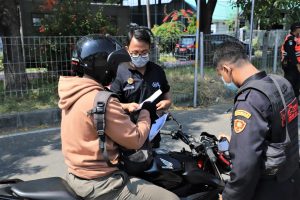 Satgas Covid-19 Surabaya Masifkan Pengawasan di Jembatan Suramadu saat Dini Hari
