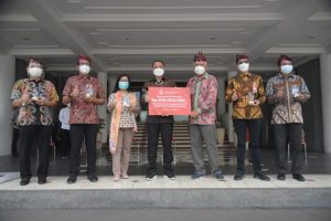 Terima Bantuan Rp 100 Juta dari BMPD, Pemkot Ajak Seluruh Masyarakat Menjadi Bagian Penanganan Covid-19