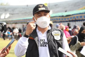 Wali Kota Eri Pastikan Vaksinasi Anak Usia 12-17 Tahun di Surabaya Mulai Besok