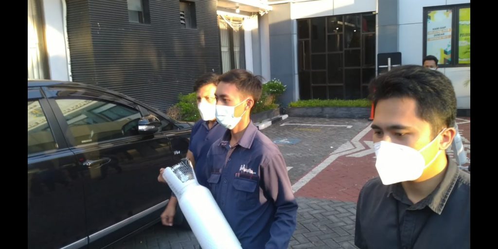 Tim Intel Kejari Surabaya Ringkus Kurir Tabung Oksigen, Ini Masalahnya