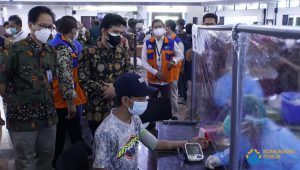 Vaksinasi di ITS, Wagub Emil Harap Dapat Tingkatkan Produktivitas Akademisi