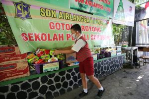 Turut Bantu Tangani Covid-19, Pelajar SD Kumpulkan Donasi di Sekolah