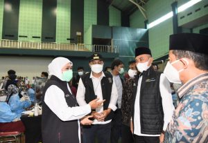 Gubernur Khofifah: Sinergitas dan Kolaborasi Kunci Sukses Percepatan Vaksinasi di Jatim