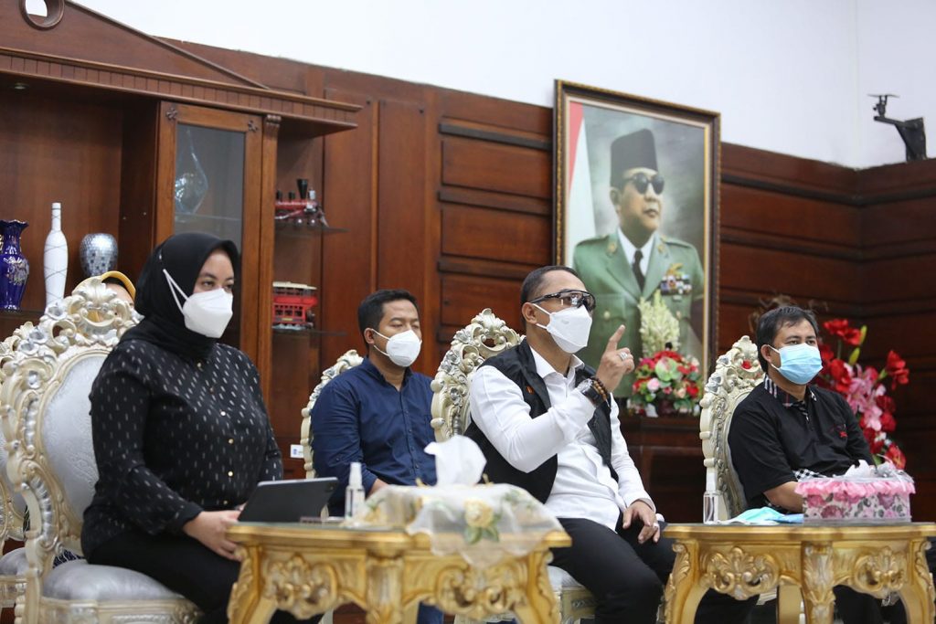 Sejahterakan Warga Surabaya, Wali Kota Eri Berkolaborasi dengan Pendamping PKH dan BPNT