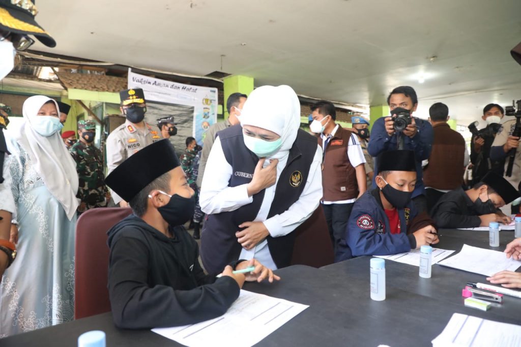 Gubernur Khofifah Percepat Vaksinasi di Wilayah Aglomerasi Malang Raya