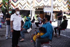 Pastikan Alur Vaksinasi Tertib, Wawali Armuji Tinjau Vaksinasi Gotong-Royong PT Unilever Indonesia