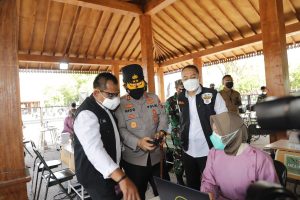 Wali Kota Eri Dukung Kolaborasi Akselerasi Vaksinasi Covid-19 di Surabaya