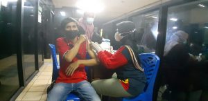 Dinkes Surabaya Kembali Gelar Vaksinasi Dosis 1 untuk Pedagang di Pasar Tradisional