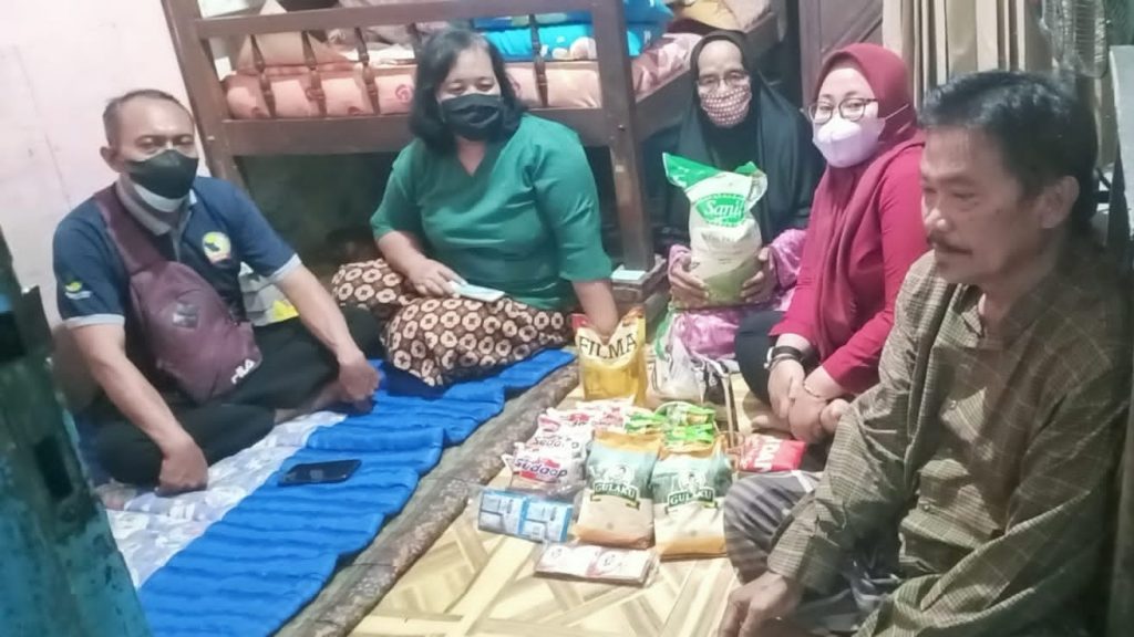 Tanggap Kondisi Warganya, Pemkot Surabaya Beri Perhatian Khusus Lansia Sebatang Kara
