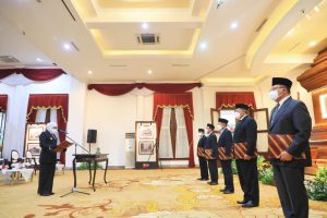 Gubernur Khofifah Minta Baznas Jatim Perhatikan Anak Yatim Piatu Terdampak Covid-19 dan Unregistered People Di Jatim