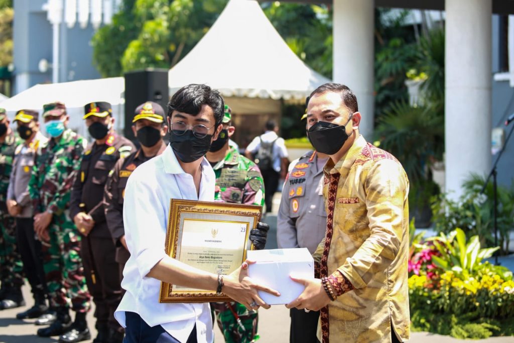 Wali Kota Eri Apresiasi Kerja Keras Relawan Surabaya Memanggil