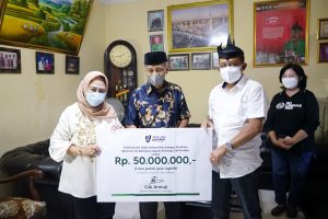 Sambangi Cak Kartolo, Wakil Wali Kota Armuji Titip Regenerasi Seniman Ludruk