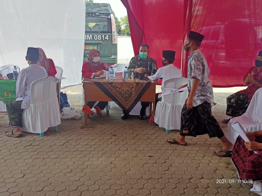 Kodim 0814 Jombang Gelar Vaksinasi di Pondok Pesantren At Tahdzib