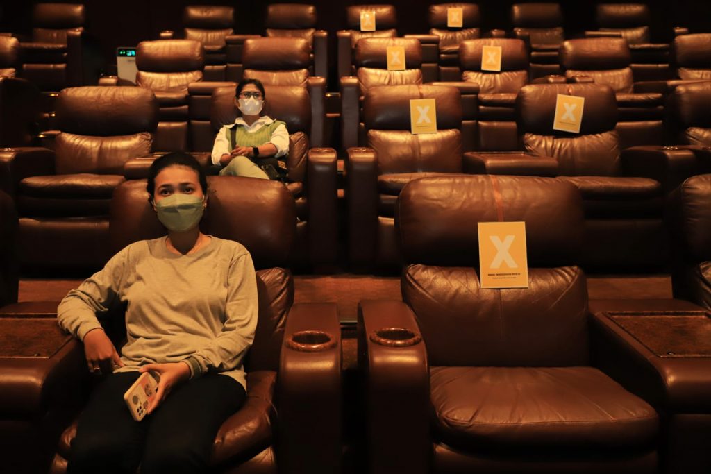 Menjelang Dibuka, Satgas Covid-19 Surabaya Cek Kesiapan Bioskop dalam Menerapkan Prokes Ketat