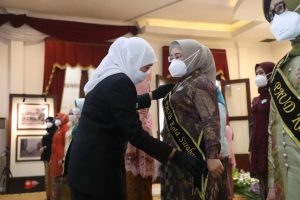 Dikukuhkan jadi Bunda PAUD Kota Surabaya, Rini Indriyani Siapkan Grand Design 5 Tahun ke Depan